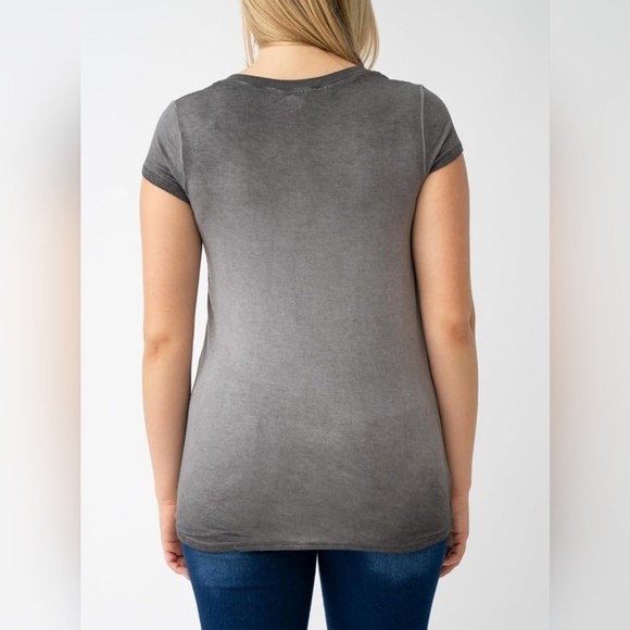 Cable & Gauge V-Neck Pocket Tee, Distressed Charcoal, Women's Size Medium - Picture 4 of 10